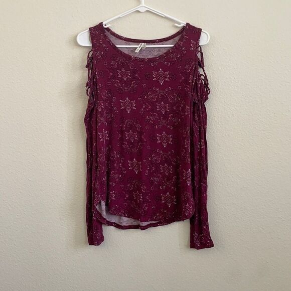 Magenta Cold Shoulder Top - Picture 1 of 7